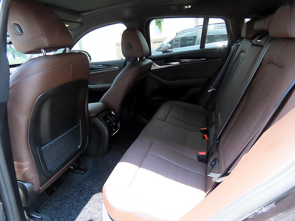 BMW X4 — photo 06