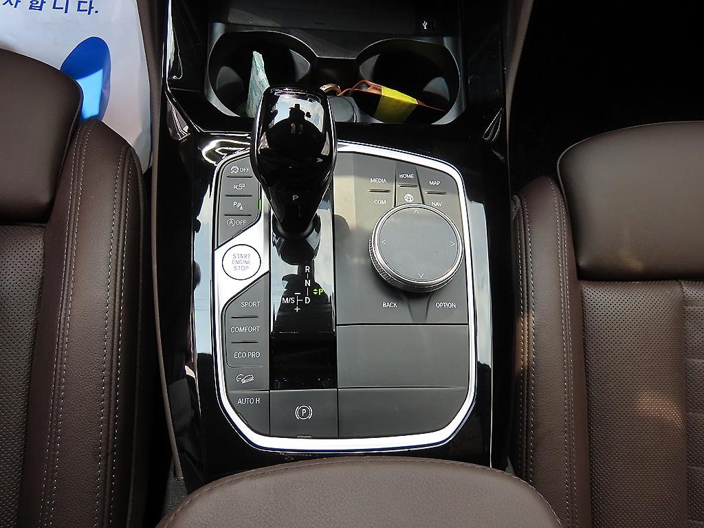 BMW X4 — photo 11