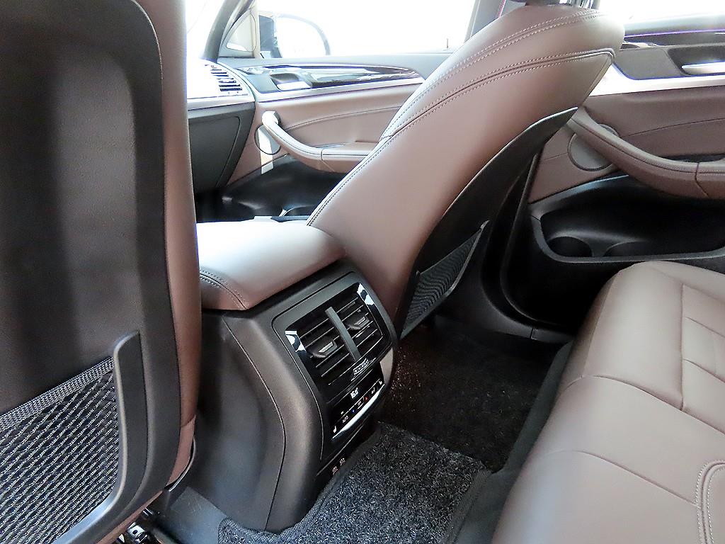 BMW X4 — photo 15
