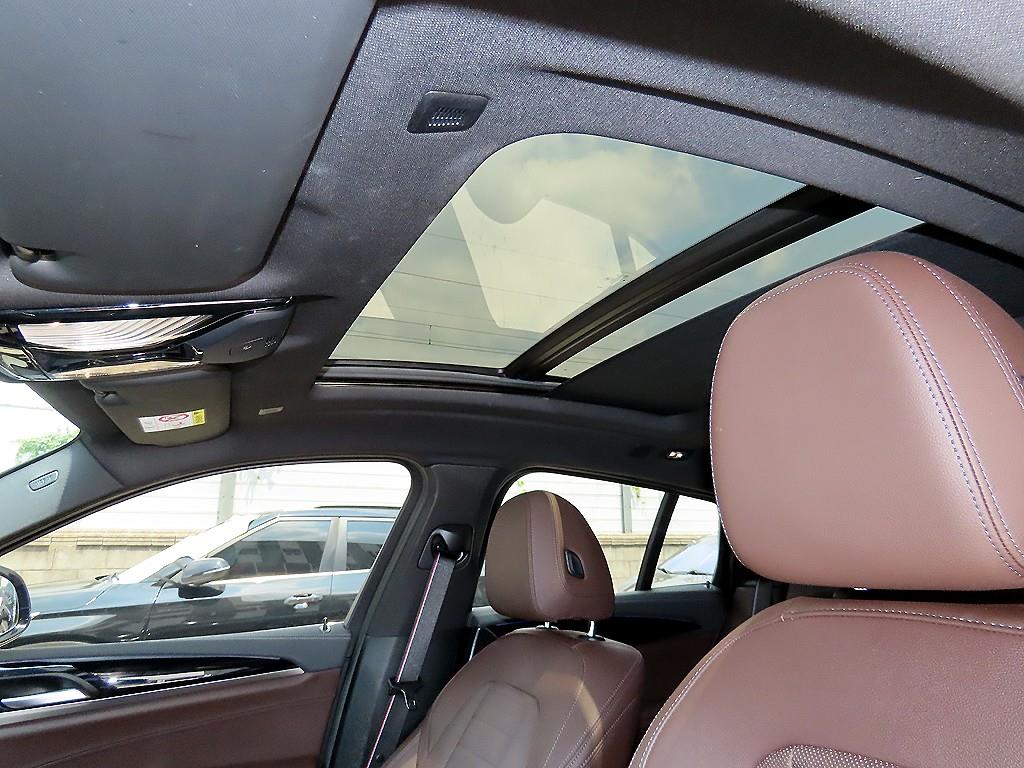 BMW X4 — photo 16