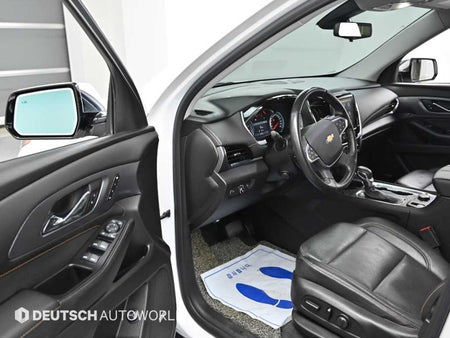 CHEVROLET Traverse — photo 11