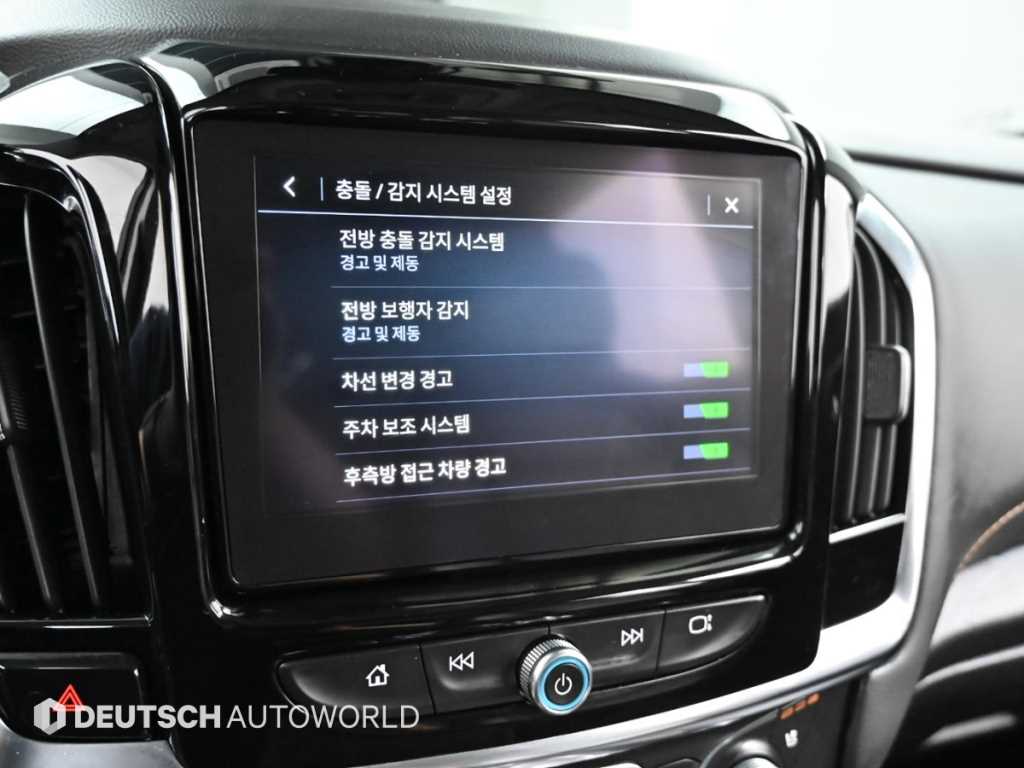 CHEVROLET Traverse — photo 17