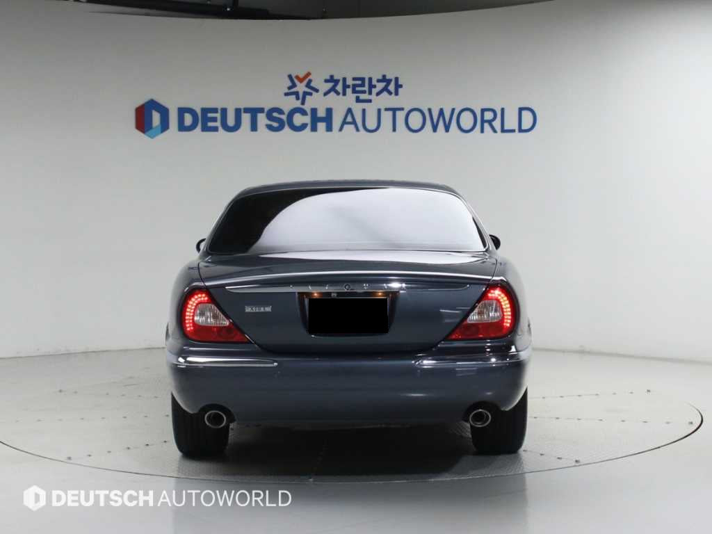 Jaguar XJ-8 — photo 04