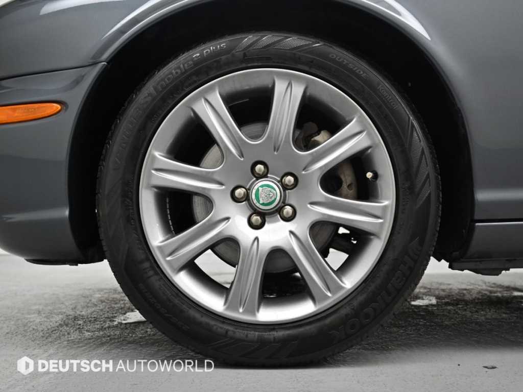 Jaguar XJ-8 — photo 05