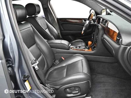 Jaguar XJ-8 — photo 10