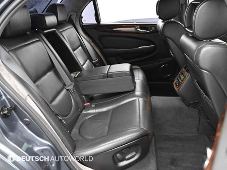 Jaguar XJ-8 — photo 12