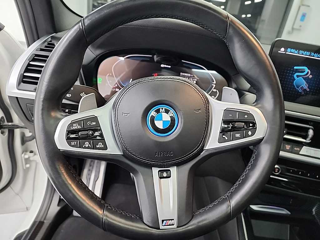 BMW X3 — photo 09