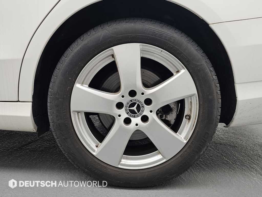 Mercedes-Benz C-Class — photo 05