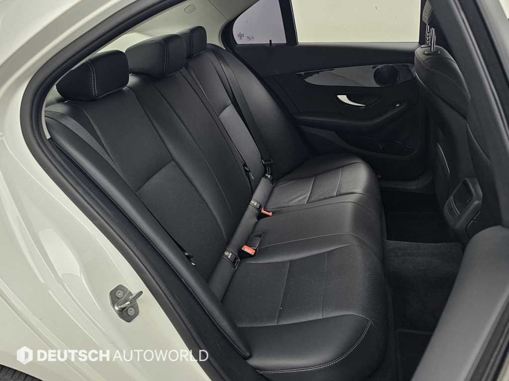 Mercedes-Benz C-Class — photo 12