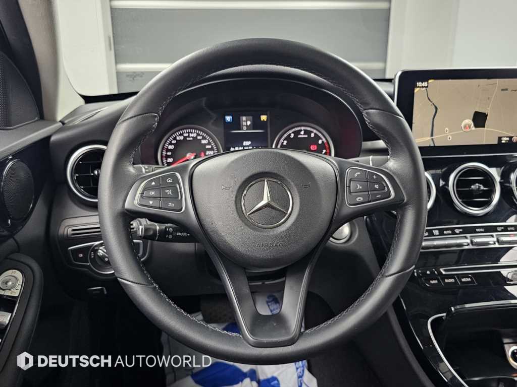 Mercedes-Benz C-Class — photo 13