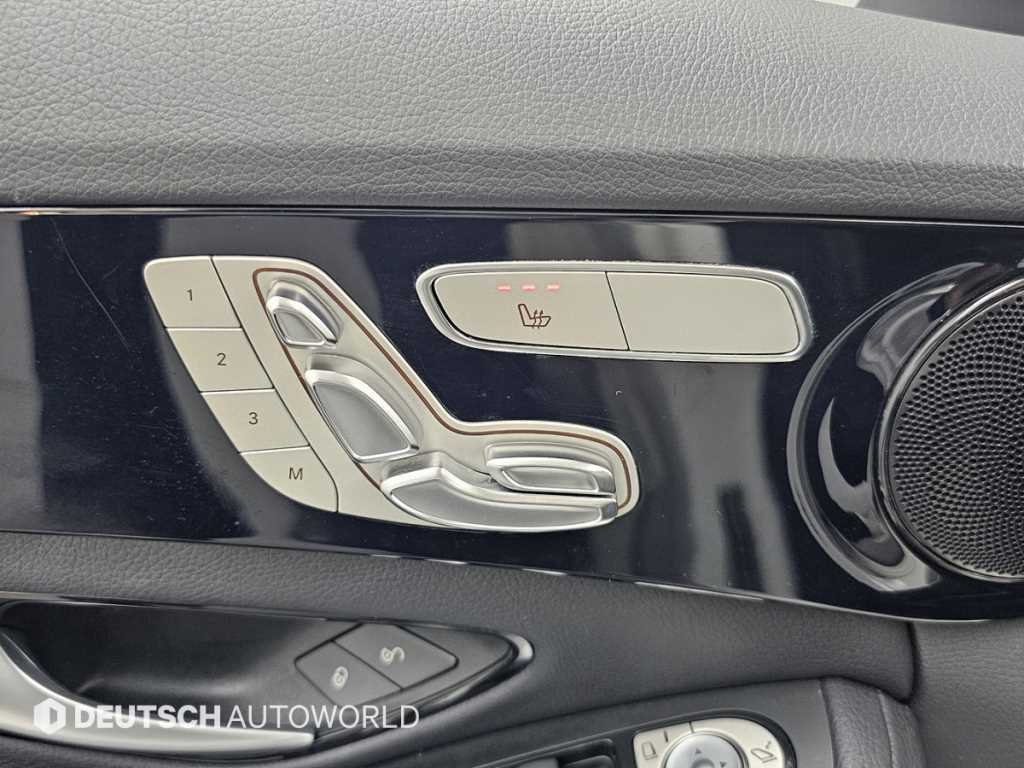 Mercedes-Benz C-Class — photo 17