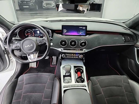 Kia Stinger — photo 07