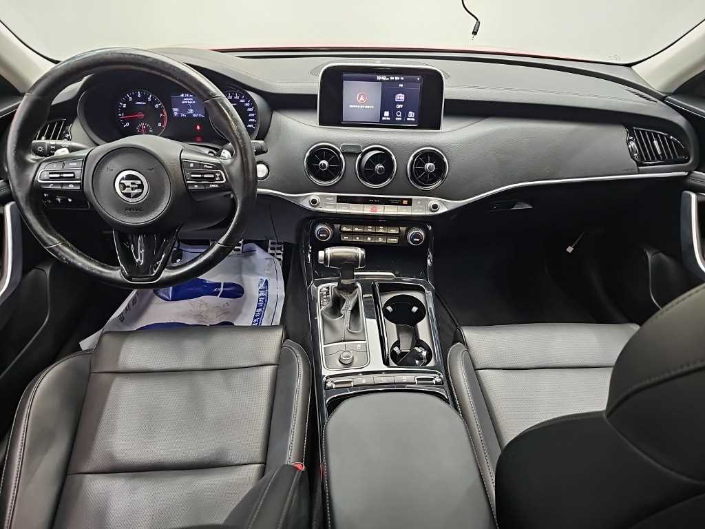 Kia Stinger — photo 07