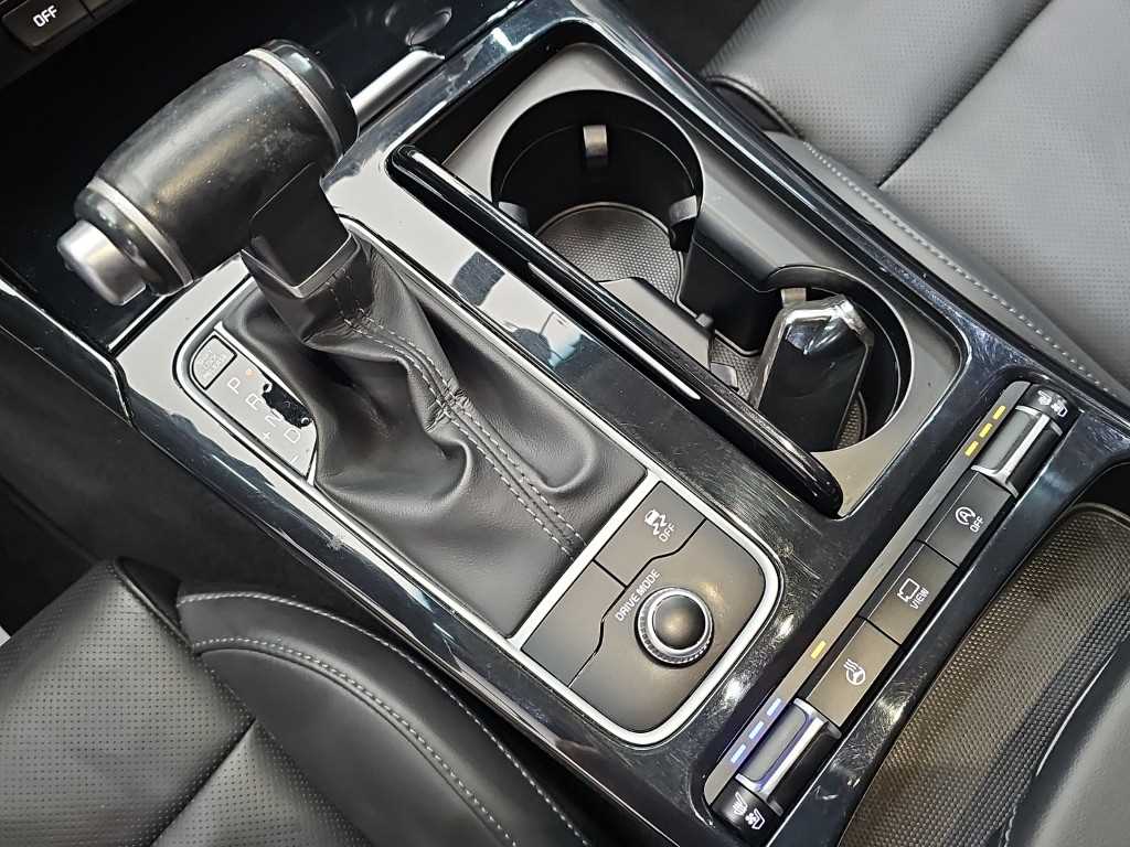 Kia Stinger — photo 08