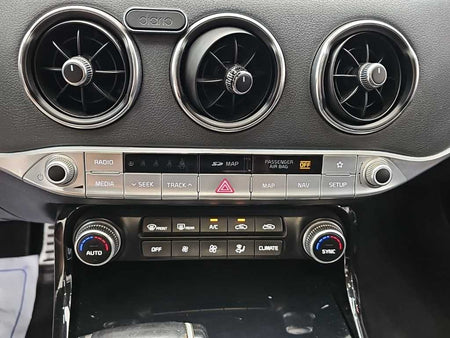 Kia Stinger — photo 10