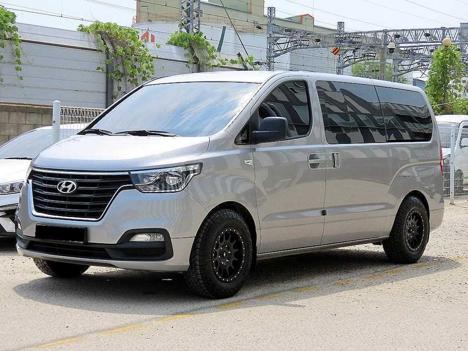 Hyundai Starex — photo 01