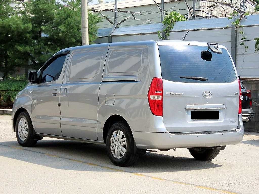 Hyundai Starex — photo 03