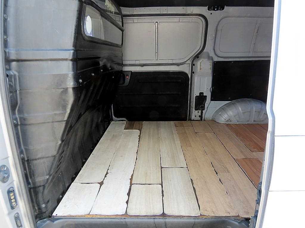 Hyundai Starex — photo 06