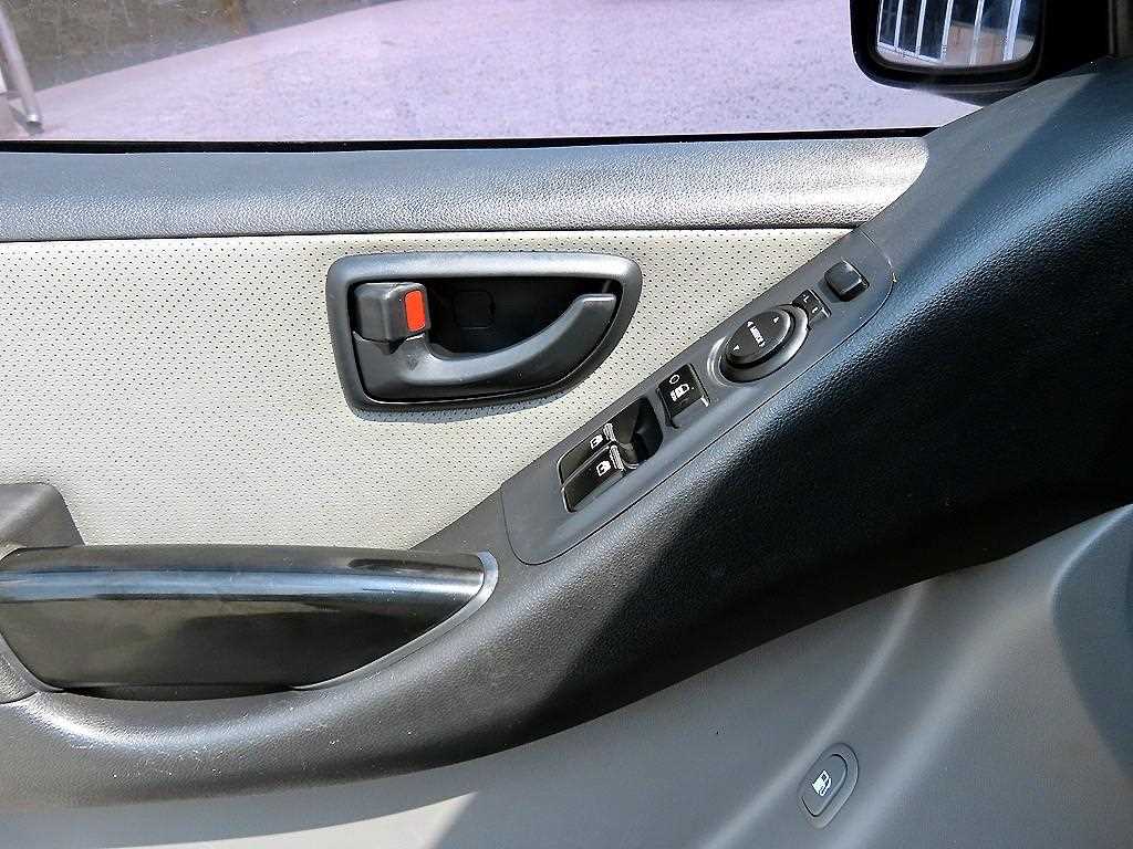 Hyundai Starex — photo 11