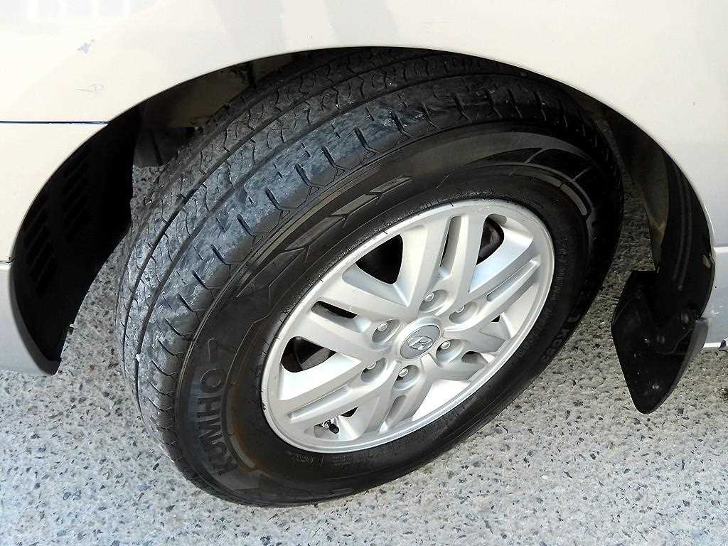 Hyundai Starex — photo 19