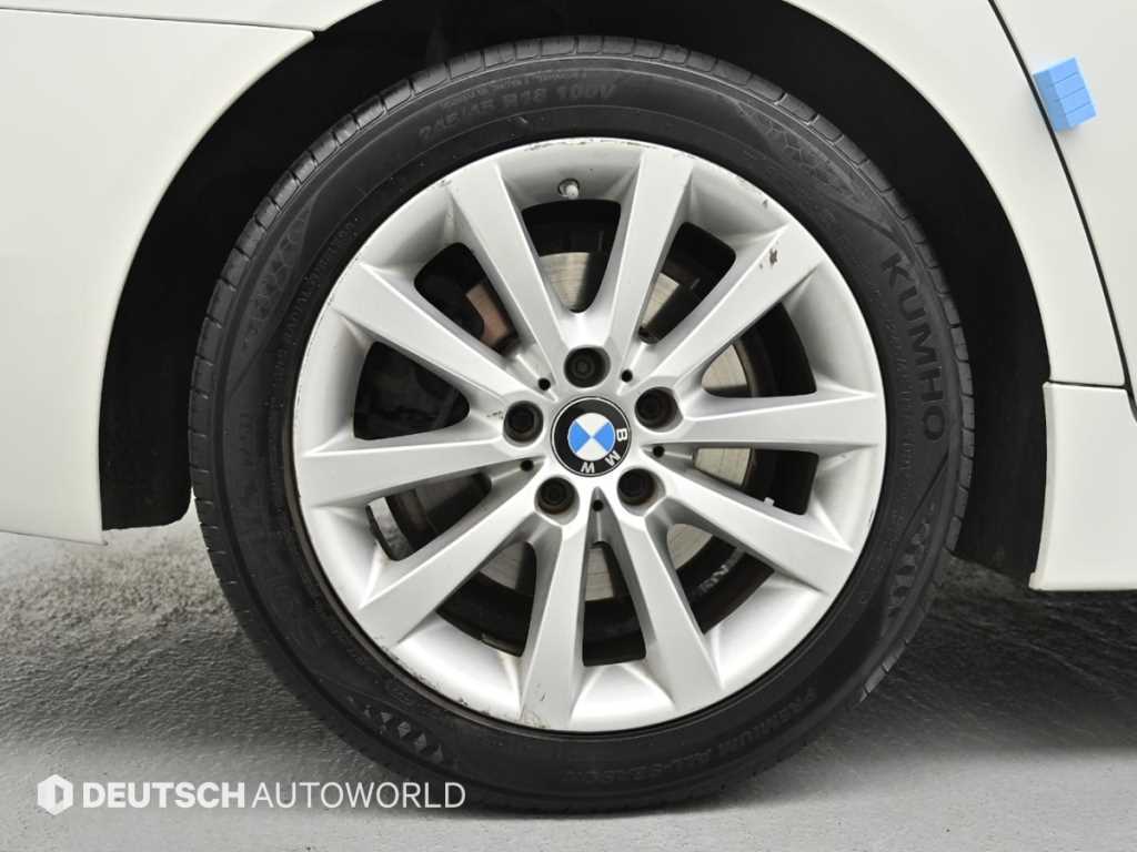 BMW 5-Series — photo 05