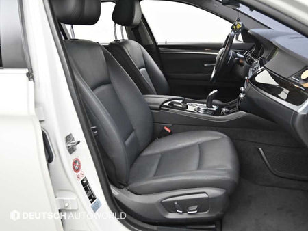 BMW 5-Series — photo 10