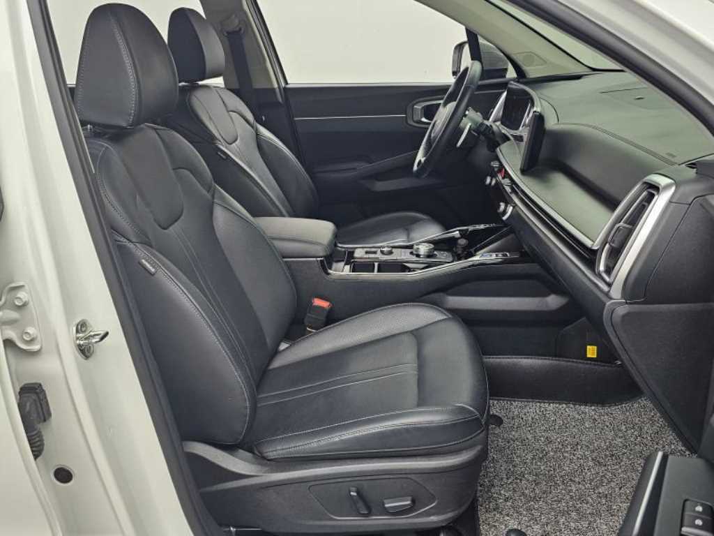 Kia Sorento — photo 13