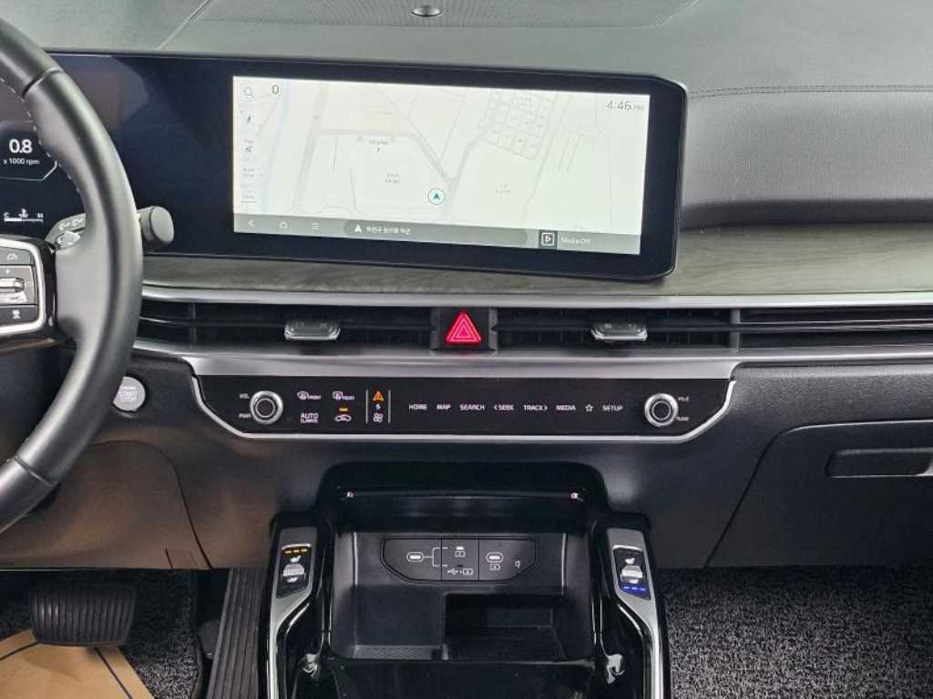 Kia Sorento — photo 17