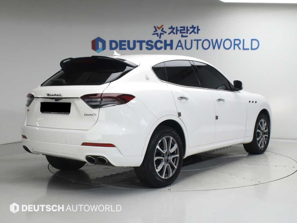 Maserati Levante — photo 02