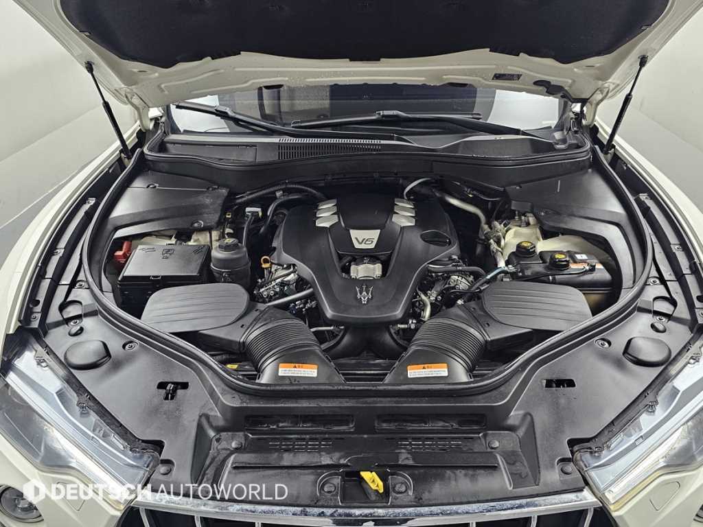 Maserati Levante — photo 06