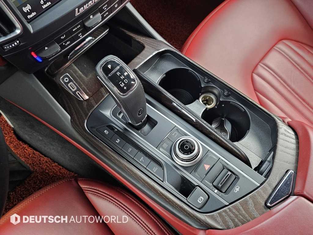 Maserati Levante — photo 09