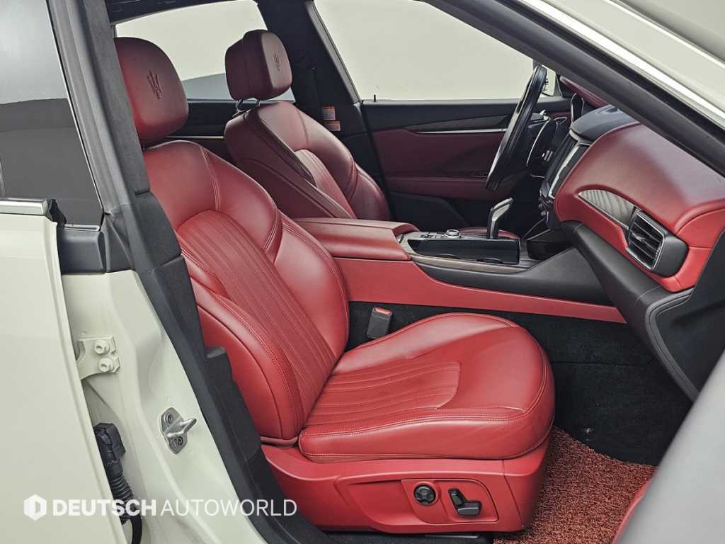 Maserati Levante — photo 10