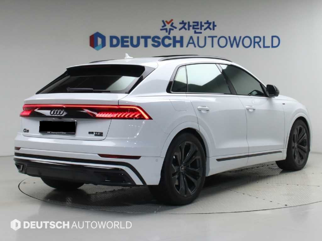 Audi Q8 — photo 02