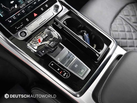 Audi Q8 — photo 09