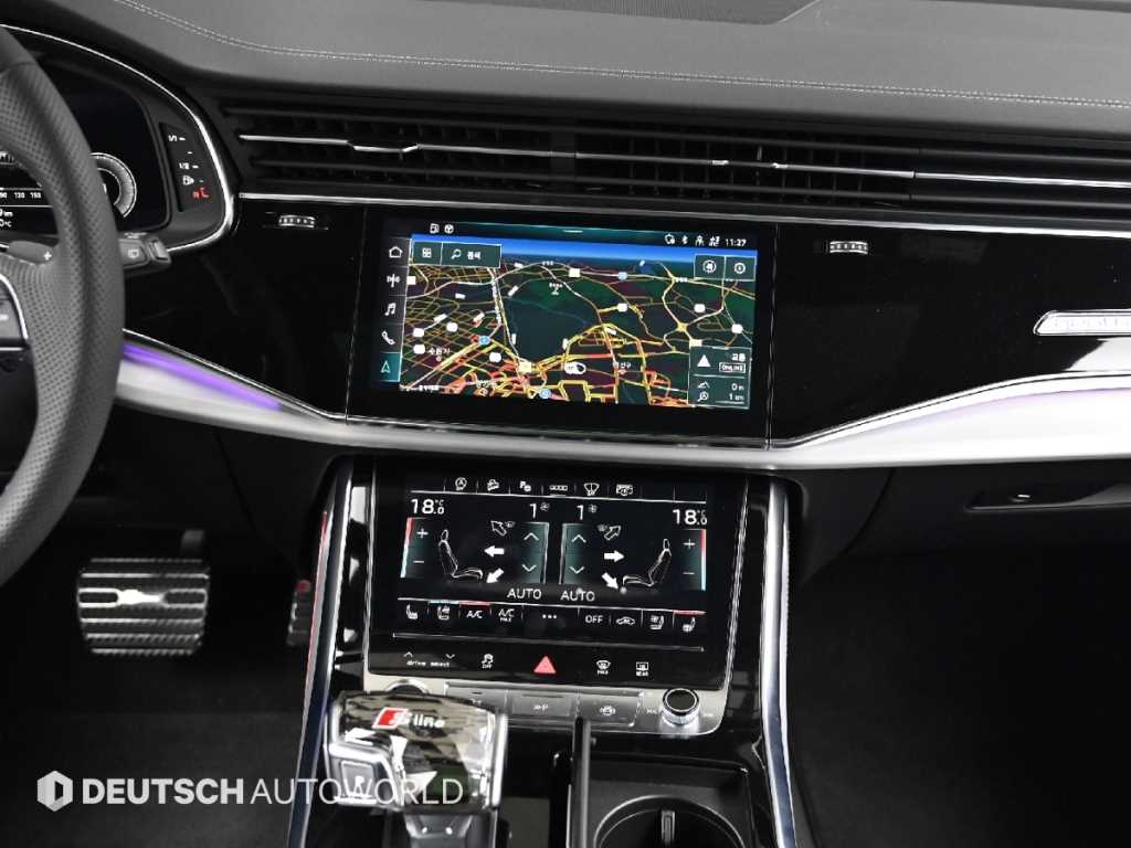 Audi Q8 — photo 14