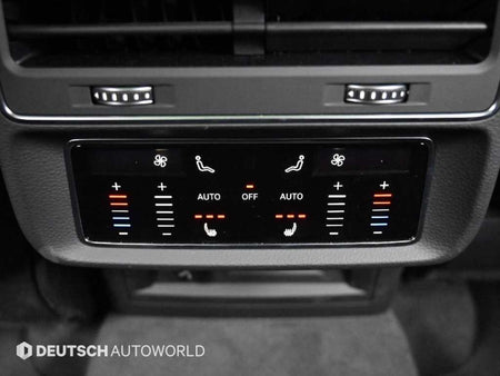 Audi Q8 — photo 16