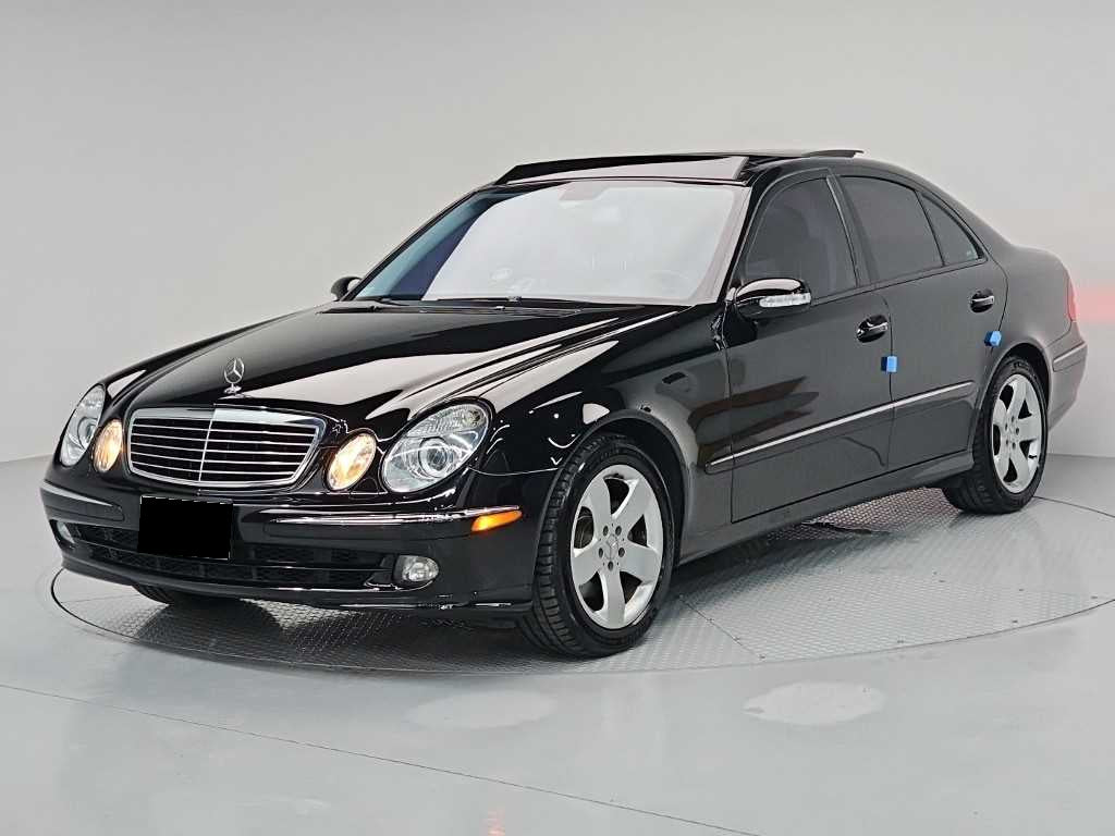 Mercedes-Benz E-Class — photo 01
