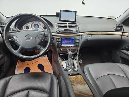 Mercedes-Benz E-Class — photo 07