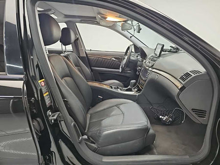 Mercedes-Benz E-Class — photo 18