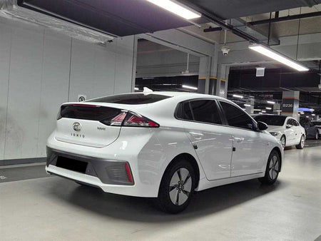 Hyundai Ioniq — photo 03