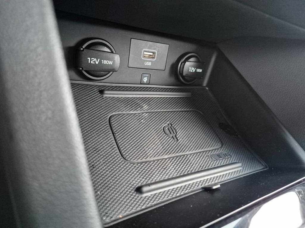 Hyundai Ioniq — photo 19