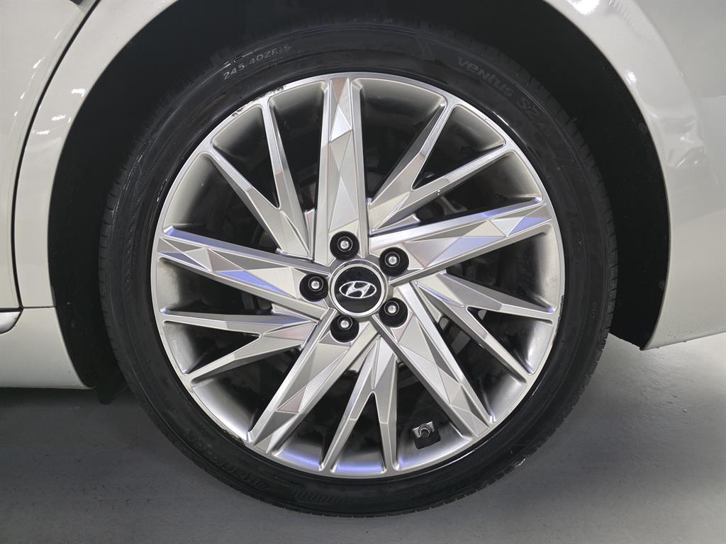 Hyundai Grandeur — photo 19
