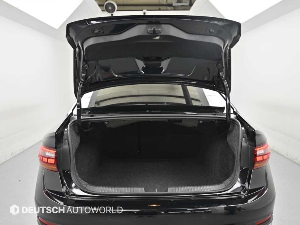 Volkswagen Jetta — photo 19