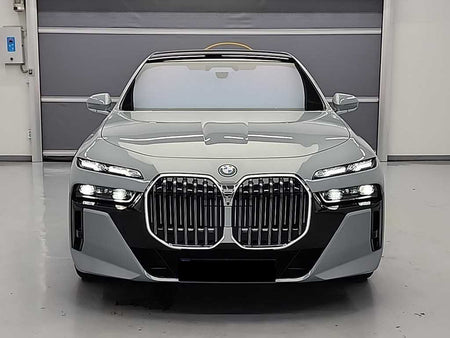 BMW 7-Series — photo 01
