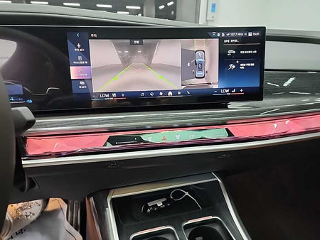 BMW 7-Series — photo 10