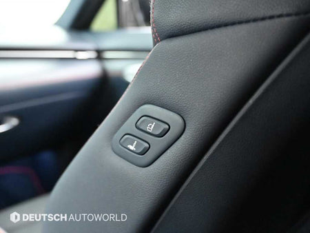 Genesis GV70 — photo 18