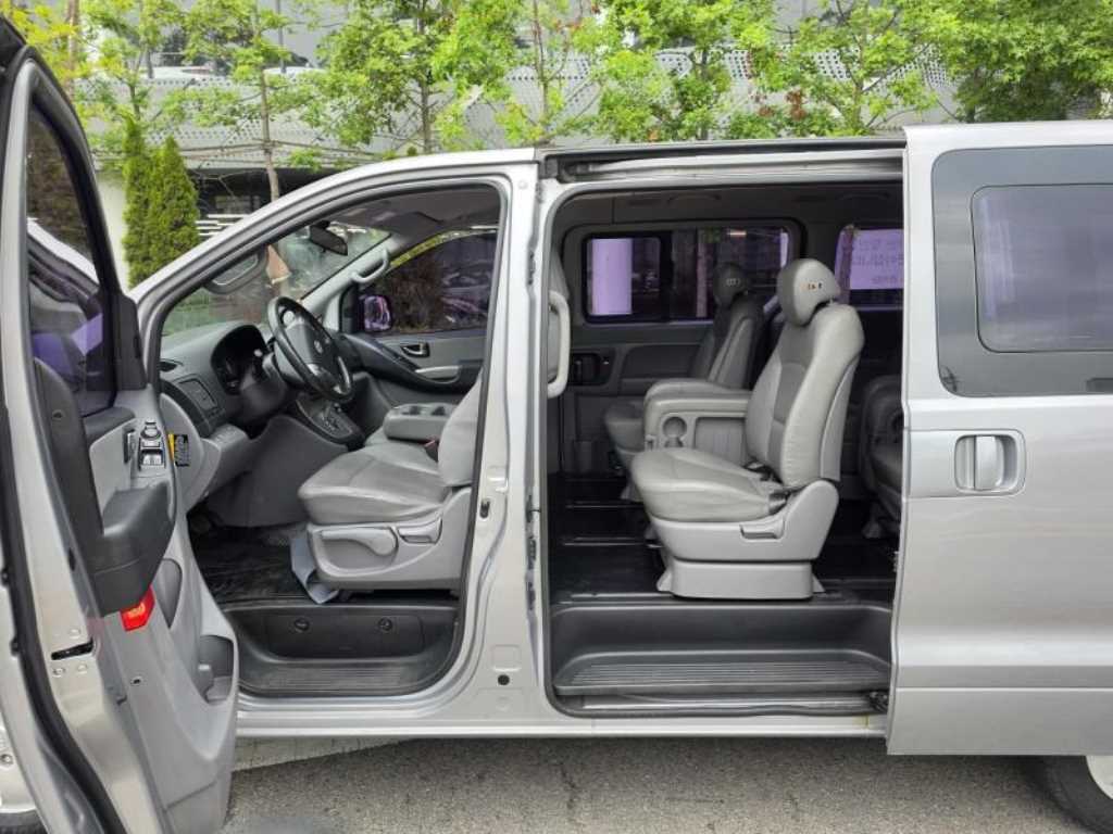 Hyundai Starex — photo 09