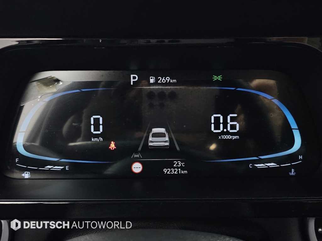 Hyundai Avante — photo 06