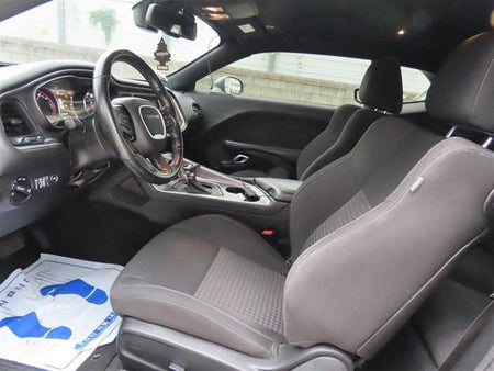 Dodge Challenger — photo 05