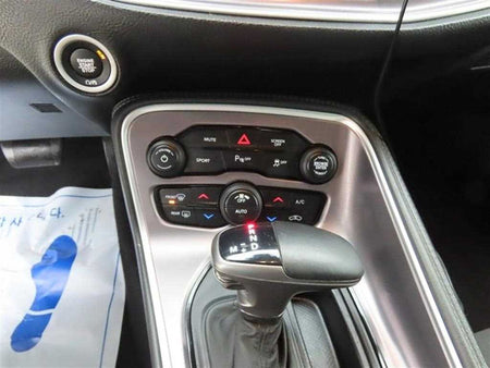 Dodge Challenger — photo 14